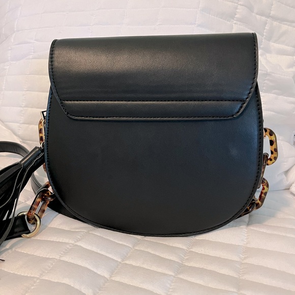 Mud Pie Black crossbody bag/purse with resin link accents. Never used NWOT - Picture 5 of 9
